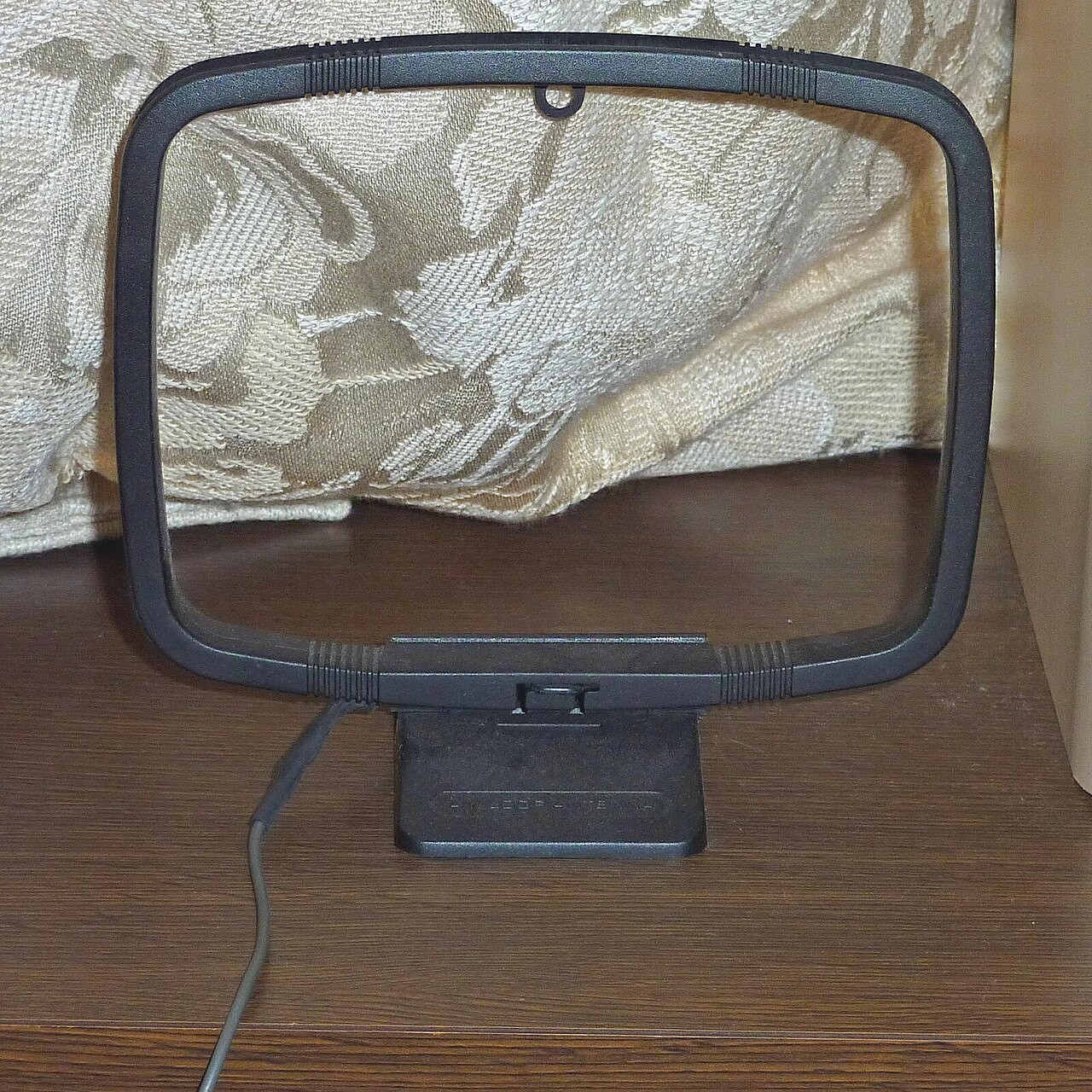 Real-world photo of a Small Transmitting (Magnetic) Loop in use